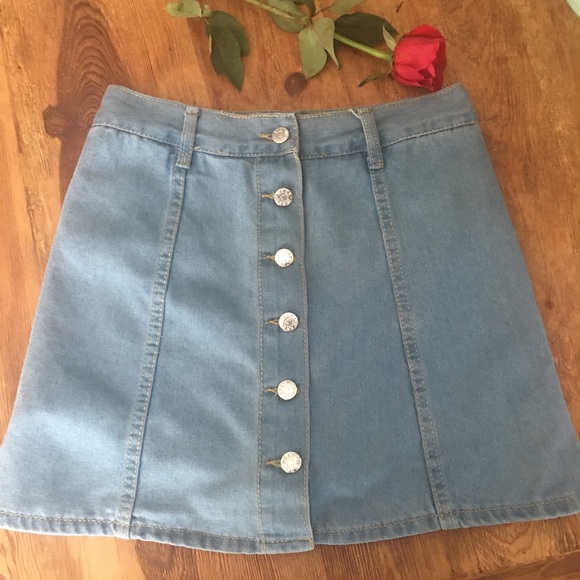 Denim button skirt - Picture 1 of 3